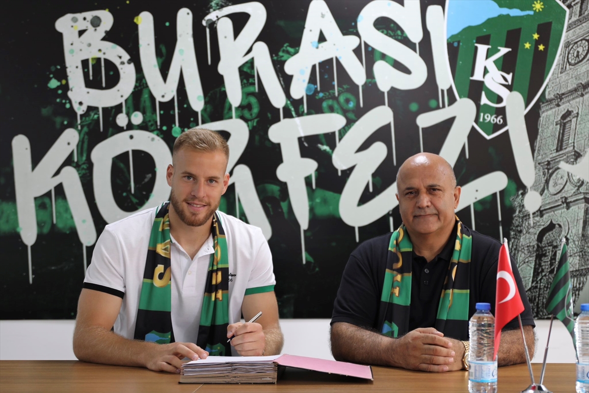 Kocaelispor, Hırvat futbolcu Hrvoje Smolcic'i kadrosuna kattı