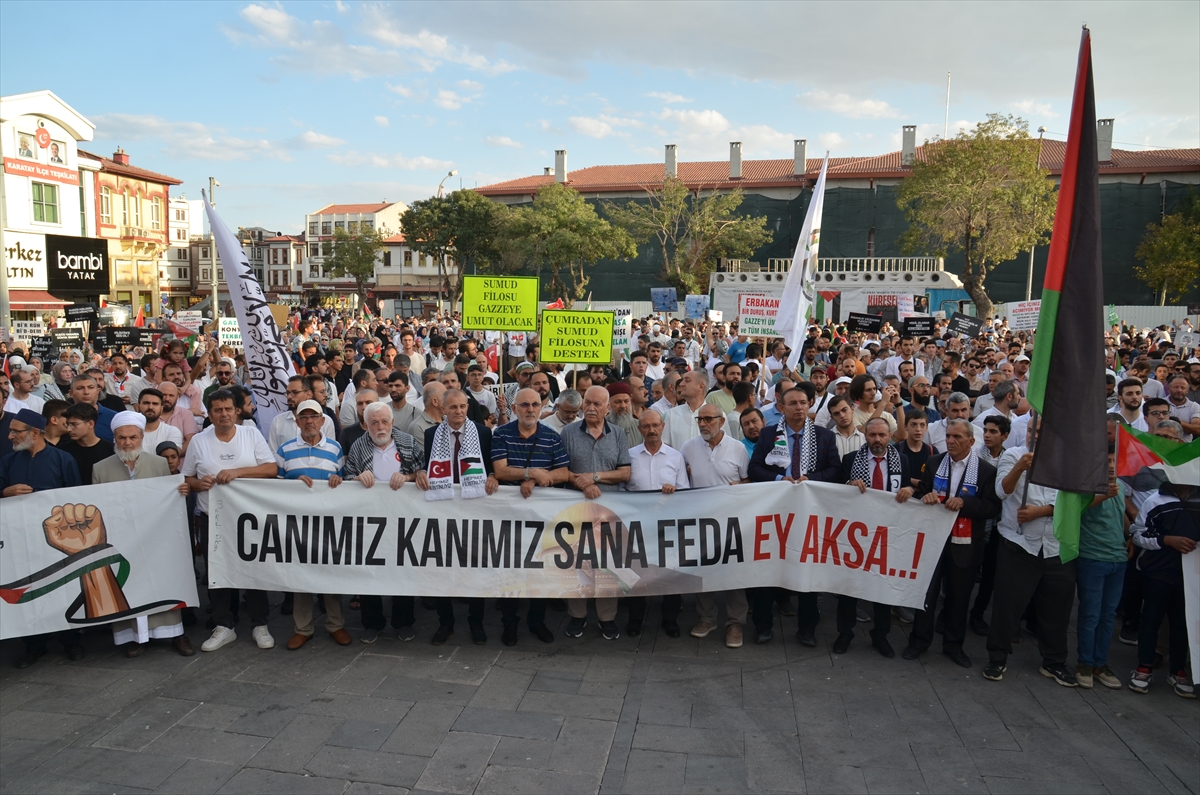 Konya ve Aksaray'da Küresel Sumud Filosu'na destek yürüyüşü yapıldı
