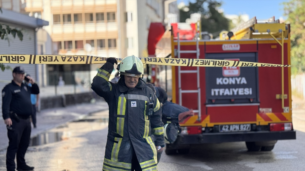 Konya'da apartmanda çıkan yangında 13 kişi dumandan etkilendi