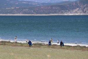 BURDUR (AA) – Kuruma tehdidi altında bulunan Burdur Gölü'nün çevresinde