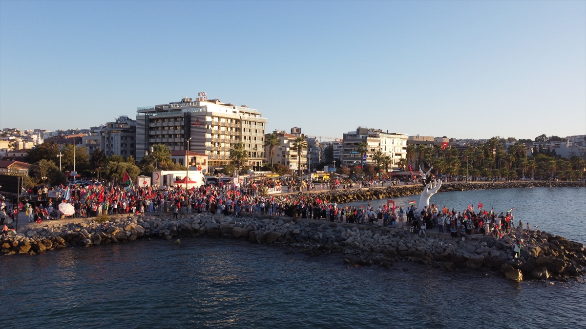Kuşadası'ndan Küresel Sumud Filosu'na destek
