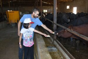 - Tarım ve Orman Bakanlığınca başlatılan "Kırsalda Bereket, Hayvancılığa Destek