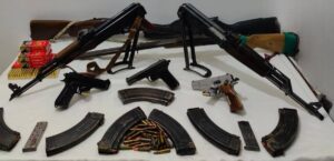 MARDİN (AA) – Mardin'in Kızıltepe ilçesinde silah kaçakçılığı operasyonunda 2