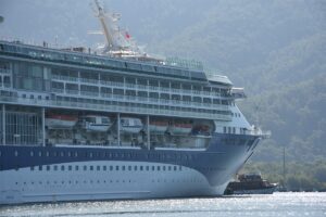 MUĞLA (AA) – Bahamalar bayraklı "Marella Discovery 2" isimli kruvaziyer,