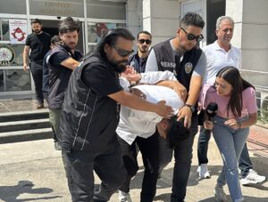 MERSİN (AA) – Mersin'de 16 yaşındaki Hiranur Nilgün Aygar'ın otomobilde