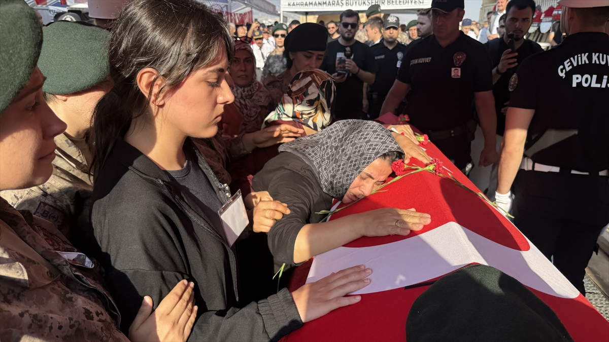 Mersin'de şehit olan polis memuru Mustafa Karapınar için tören düzenlendi