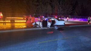 MERSİN (AA) – Mersin'in Tarsus ilçesinde, kontrolden çıkarak karşı şeride