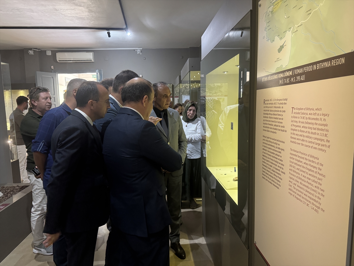 Sakarya'da “Antik Dönemde Anadolu'da Mezar Hediyeleri” sergisi açıldı
