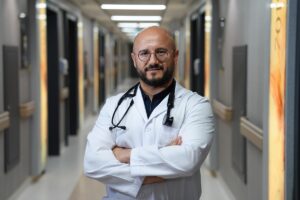 İSTANBUL (AA) – Medipol Bahçelievler Hastanesi Tıbbi Onkoloji Uzmanı Doç.