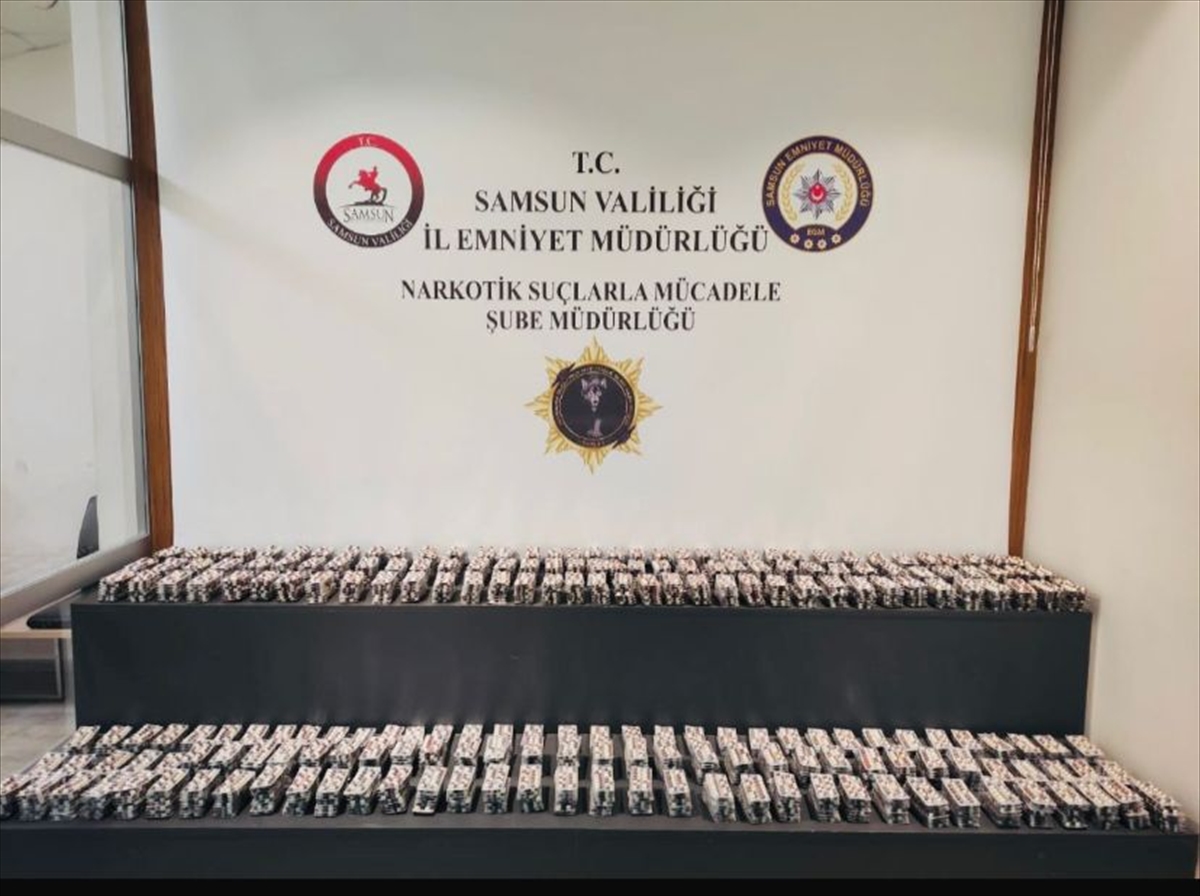 Samsun'da bir depoda 20 bin 96 sentetik ecza hapı ele geçirildi