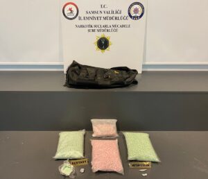 SAMSUN (AA) – Samsun'da düzenlenen uyuşturucu operasyonunda 3 kişi yakalandı.