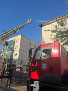 ŞANLIURFA (AA) – Şanlıurfa'nın Hilvan ilçesindeki Hükümet Konağı'nda çıkan yangın