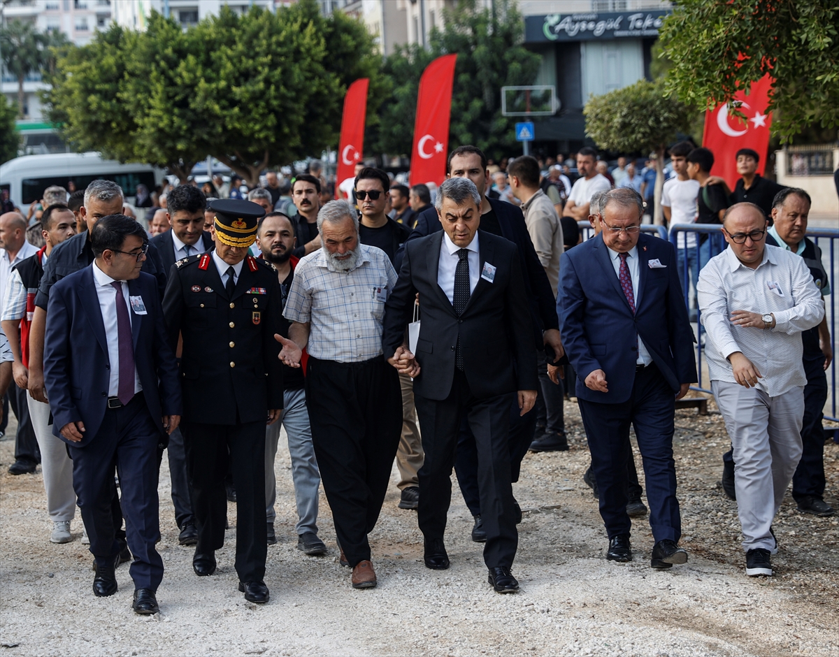 Şehit Piyade Uzman Çavuş Hüseyin Günay'ın cenazesi Mersin'de defnedildi