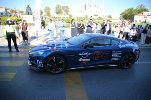 EDİRNE (AA) – Edirne Selimiye Meydanı’nda, dünyanın en prestijli otomobil