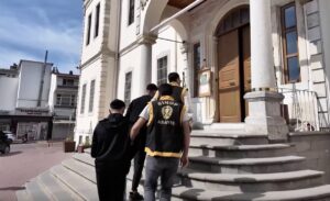 SİNOP (AA) – Sinop'ta düzenlenen sahte altın operasyonunda gözaltına alınan