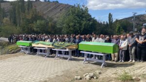 SİVAS (AA) – Sivas'ın Doğanşar ilçesinde otomobilin uçuruma yuvarlanması sonucu