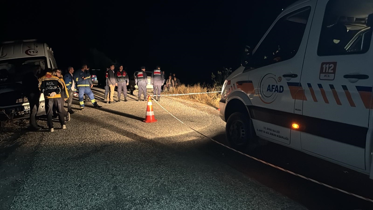 Sivas'ta uçuruma yuvarlanan otomobildeki 4 kişi öldü