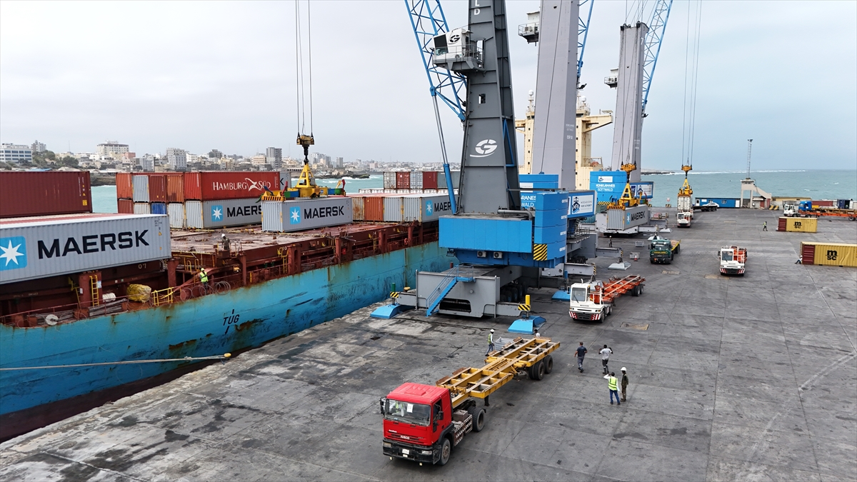 Somali'nin ticaret kapısı Mogadişu Limanı, Türk şirketi tarafından işletiliyor