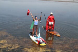 KONYA (AA) – Konya'nın Beyşehir ilçesinde sörfçüler, Beyşehir Gölü'nü SUP