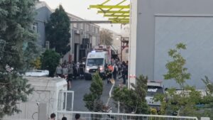 TEKİRDAĞ (AA) – Tekirdağ'ın Kapaklı ilçesinde boya fabrikasındaki kimyasal sıvı