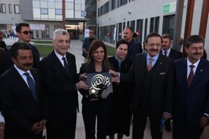 KIRŞEHİR (AA) – Ticaret Bakanı Ömer Bolat, Kırşehir'de bir dizi