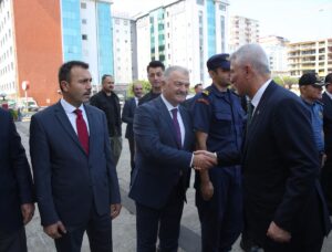 RİZE (AA) – Ticaret Bakanı Ömer Bolat, Rize'de çeşitli ziyaretler