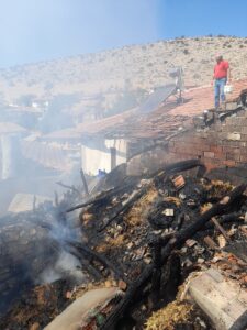TOKAT (AA) – Tokat'ın Zile ilçesinde çıkan yangında ev ve