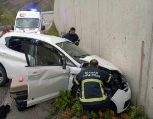 TOKAT (AA) – Tokat'ın Niksar ilçesinde meydana gelen iki trafik