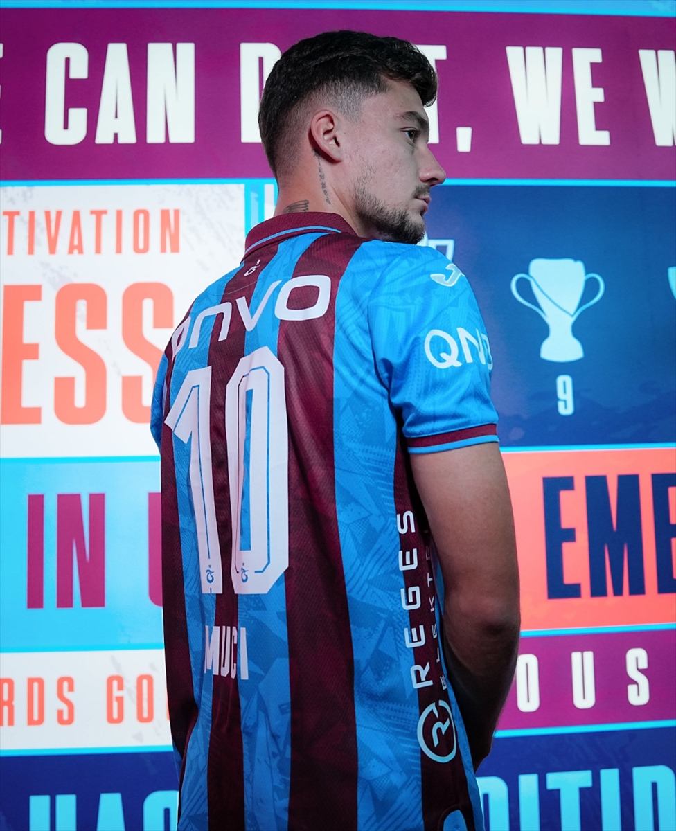 Trabzonspor, Beşiktaş'tan Ernest Muçi'yi kadrosuna dahil etti