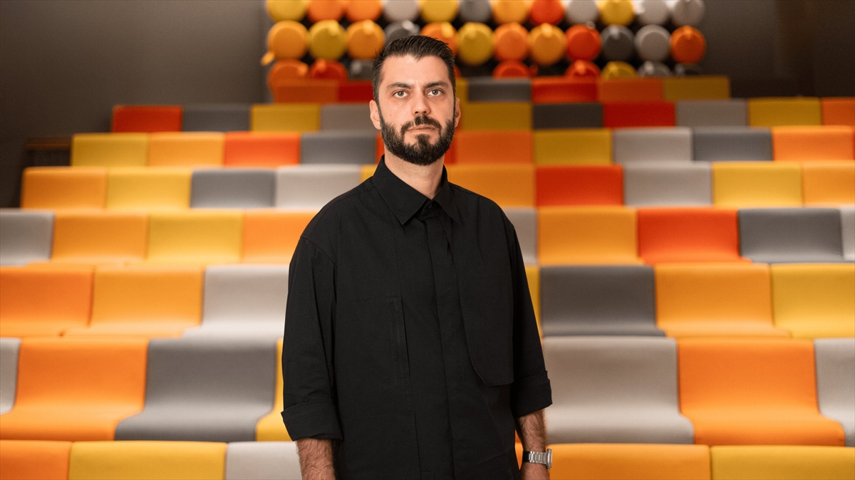 Trendyol Sanat, Güvenç Özel'in “Neuroflux” eserini Contemporary Istanbul'da sanatseverlerle buluşturuyor