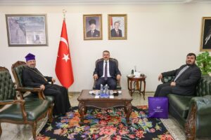 IĞDIR (AA) – Türkiye Ermenileri Patriği Sahak Maşalyan, Iğdır Valisi