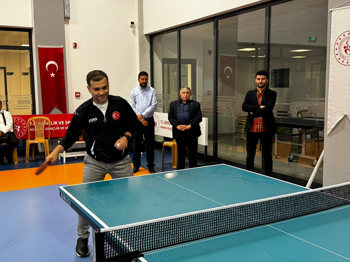Türkiye Masa Tenisi Federasyonu Başkanı Kerim Koç, Ankara'daki sporcuları ziyaret etti
