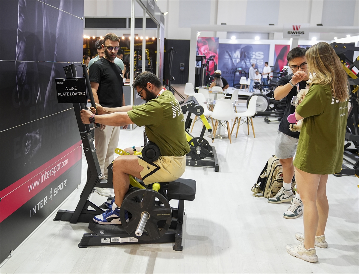 Türkiye Vücut Geliştirme ve Fitness Şampiyonası İzmir'de başladı