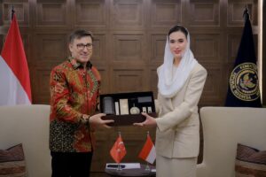 ANKARA (AA) – Türkiye'nin Cakarta Büyükelçisi Talip Küçükcan, Endonezya Turizm