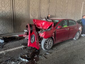 UŞAK (AA) – Uşak'ta üç otomobilin çarpışması sonucu yaralanan 3