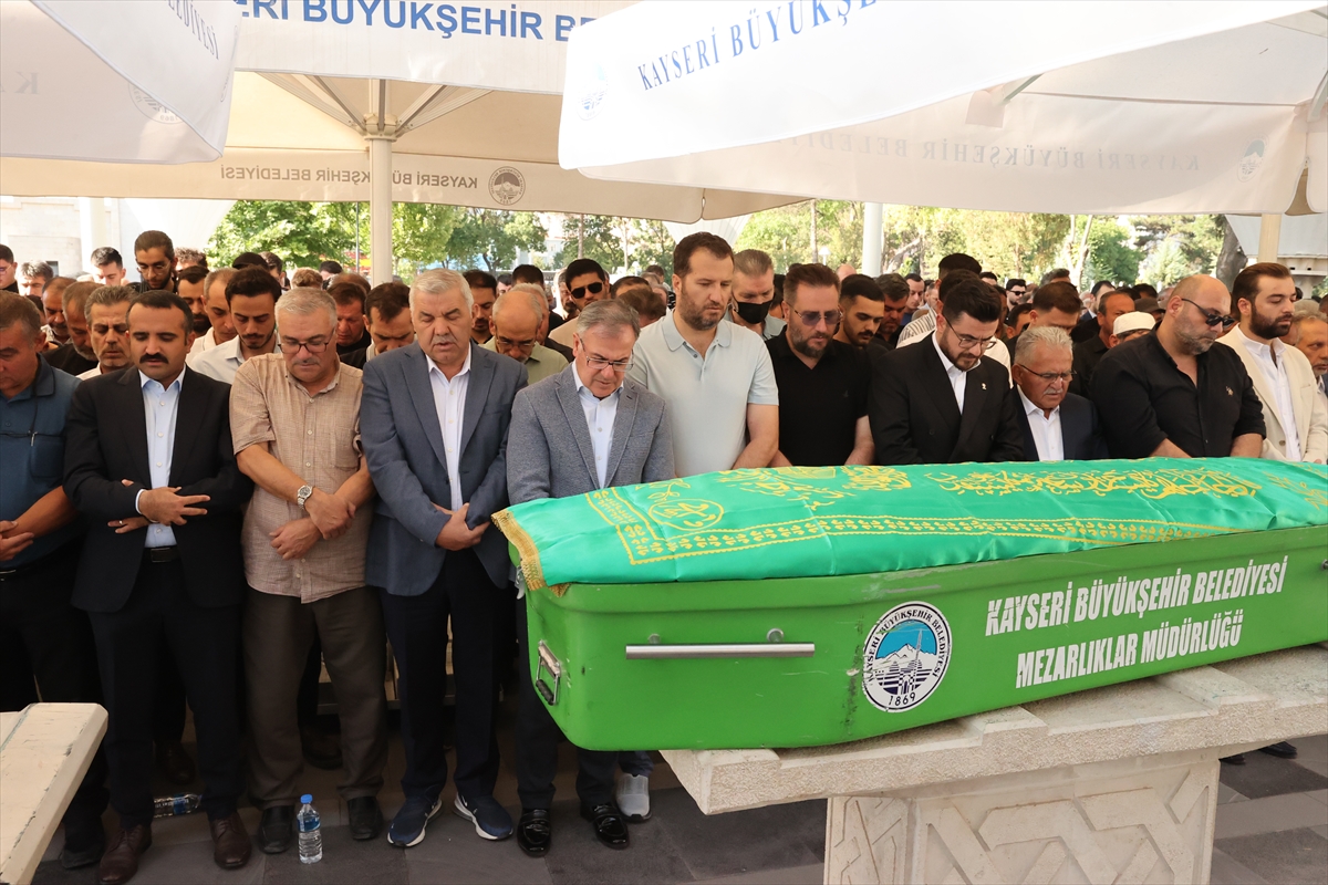 Yapımcı ve senarist Mehmet Bozdağ'ın acı günü