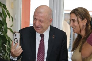 ADANA (AA) – Zafer Partisi Genel Başkanı Ümit Özdağ, Adana'da