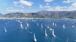 - Yarışlara 21 ülkeden 113 yelkenli yat ile 1100 yelkenci