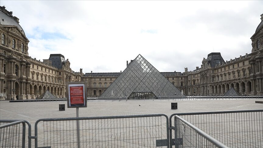 Fransa’da Louvre Müzesi soygunuyla bağlantılı 2 kişi gözaltına alındı
