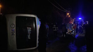 KASTAMONU (AA) – Kastamonu’nun Taşköprü ilçesinde devrilen tur midibüsündeki 25