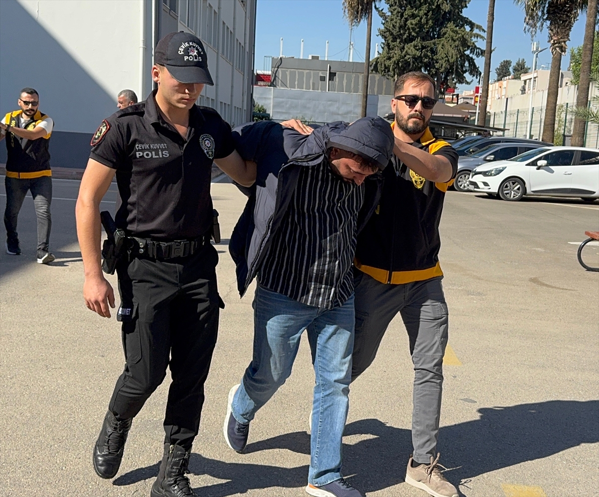 Adana'da ofis, ev ve muhtarlığın kurşunlanmasına ilişkin 6 zanlı tutuklandı