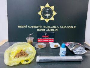 ADIYAMAN (AA) – Adıyaman'ın Besni ilçesinde düzenlenen uyuşturucu operasyonunda gözaltına