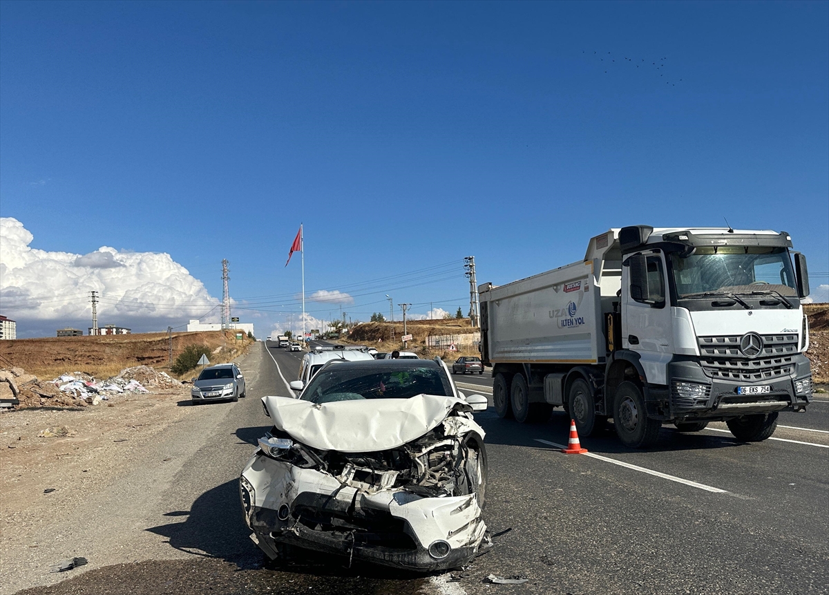 Adıyaman'daki trafik kazalarında 7 kişi yaralandı