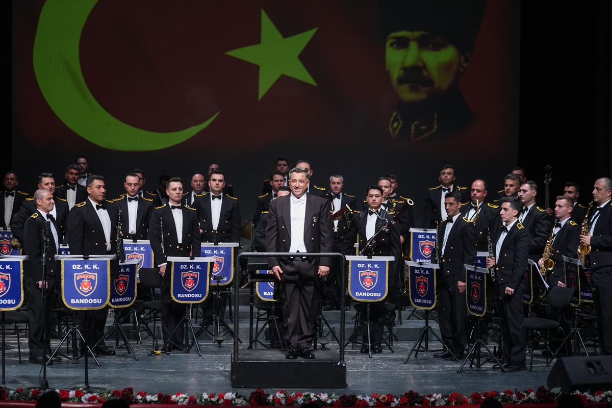 ADOB ve Deniz Kuvvetleri Komutanlığı Bandosu Cumhuriyet Bayramı konseri verdi