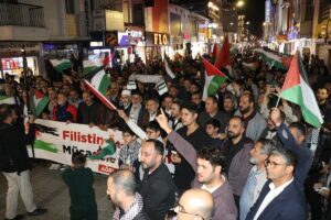 AĞRI (AA) – Ağrı'da, İsrail'in Gazze'ye yönelik saldırılarını protesto etmek