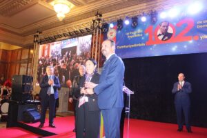 BÜKREŞ (AA) – AK Parti Genel Başkan Yardımcısı ve Türk