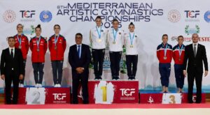 - Organizasyonun ilk gününde milli sporcular, kadınlar artistik cimnastikte takımlarda