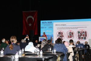 ANTALYA (AA) – Akdeniz Üniversitesi Rektörü Prof. Dr. Özlenen Özkan,