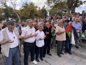 AKSARAY (AA) – Aksaray'da, İsrail'in Küresel Sumud Filosu'na saldırısı protesto