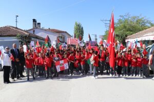 AMASYA (AA) – Amasya'da bir köy okulunda öğrenciler, Gazze'de yaşananlara